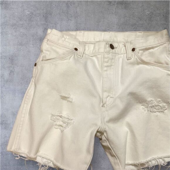 Vintage Wrangler Cream High Waist Shorts 31 - Picture 1 of 10